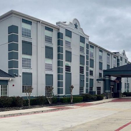 Super 8 by Wyndham San Antonio/Alamodome Area Exterior foto